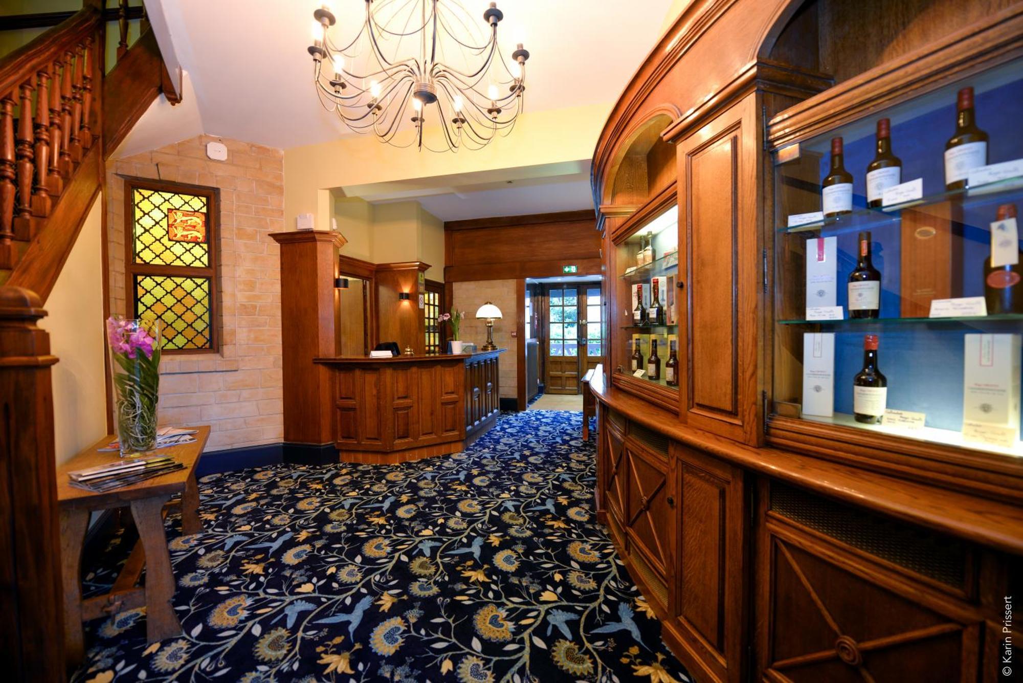 Hostellerie Saint Pierre Экстерьер фото