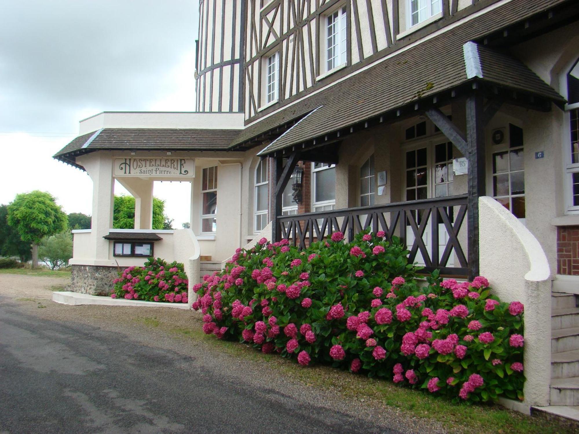 Hostellerie Saint Pierre Экстерьер фото